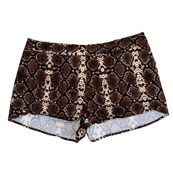 BCBG Maxazria Women’s Black/Brown Snake Print Shorts - Medium - Picture 3 of 8